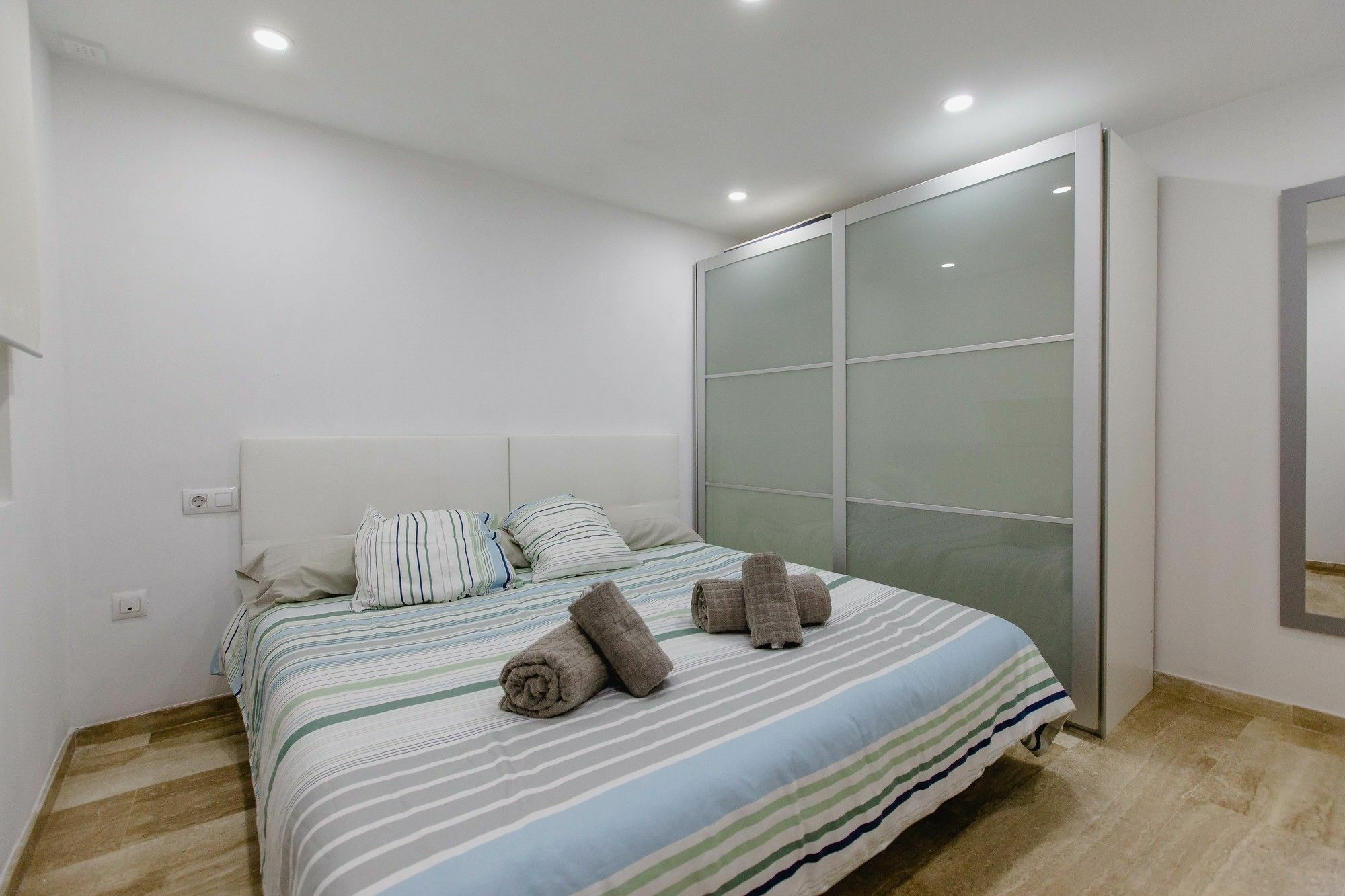 Apartamento La Merced Cádiz Exterior foto